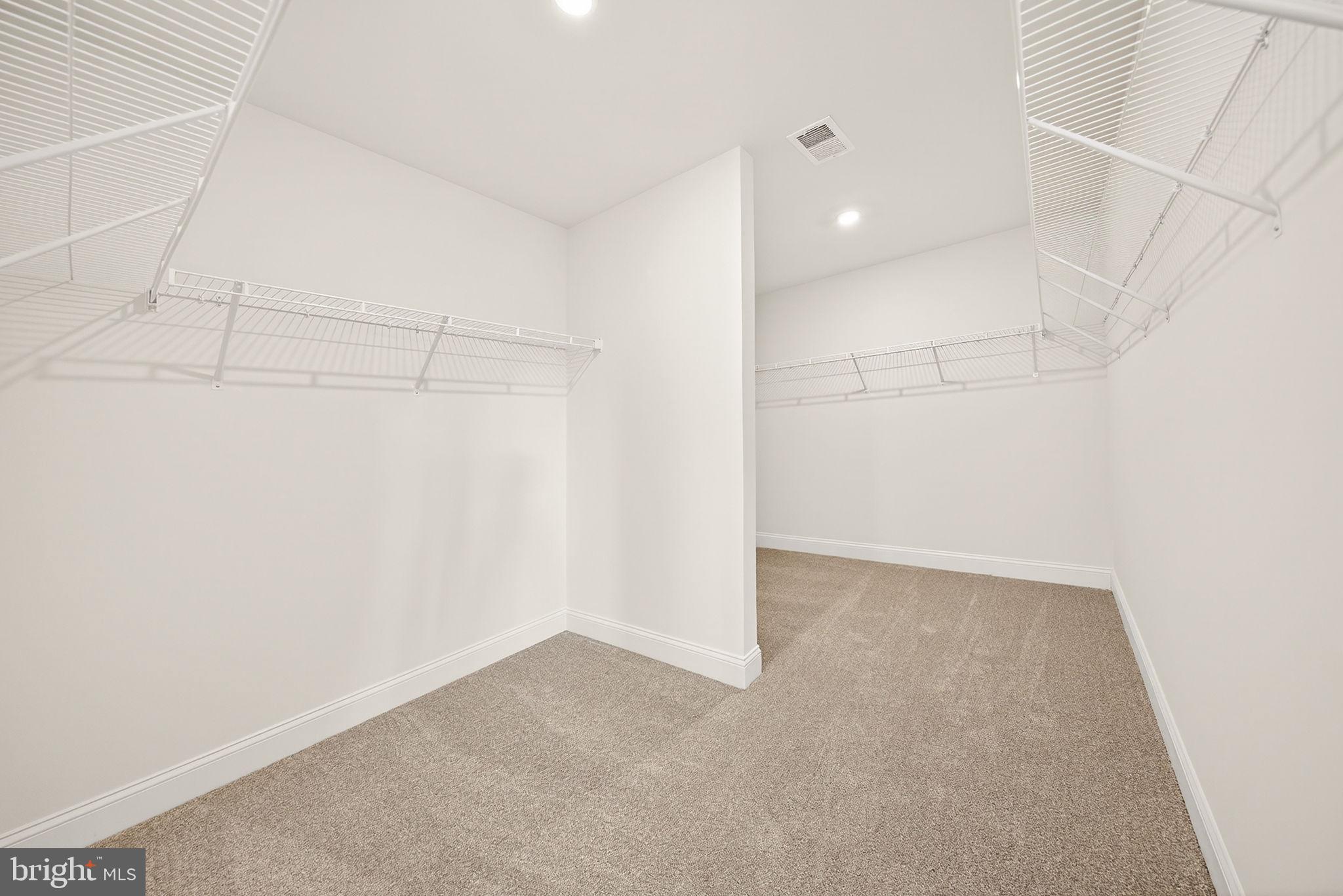 CANAAN WOODS - Residential