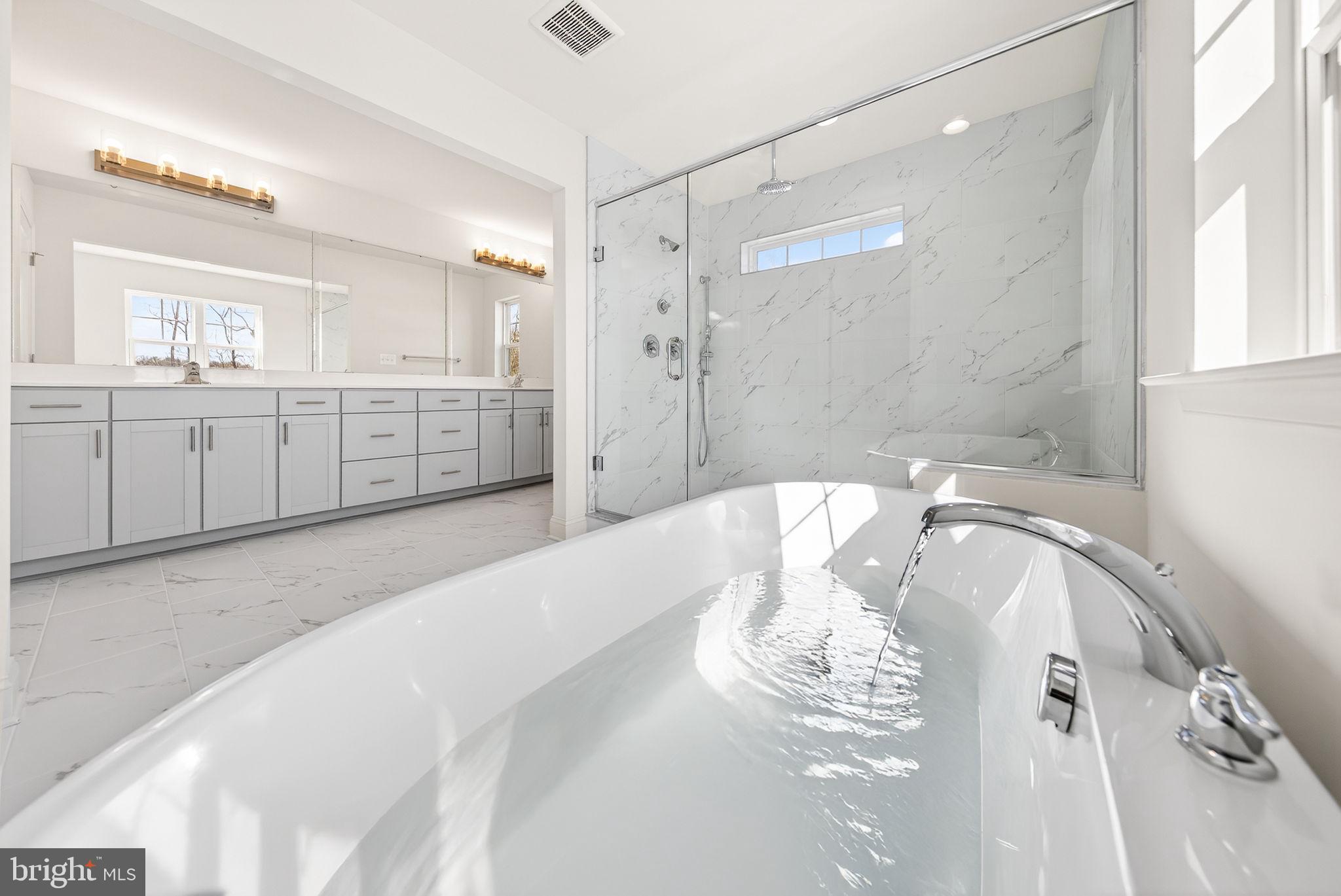 CANAAN WOODS - Residential