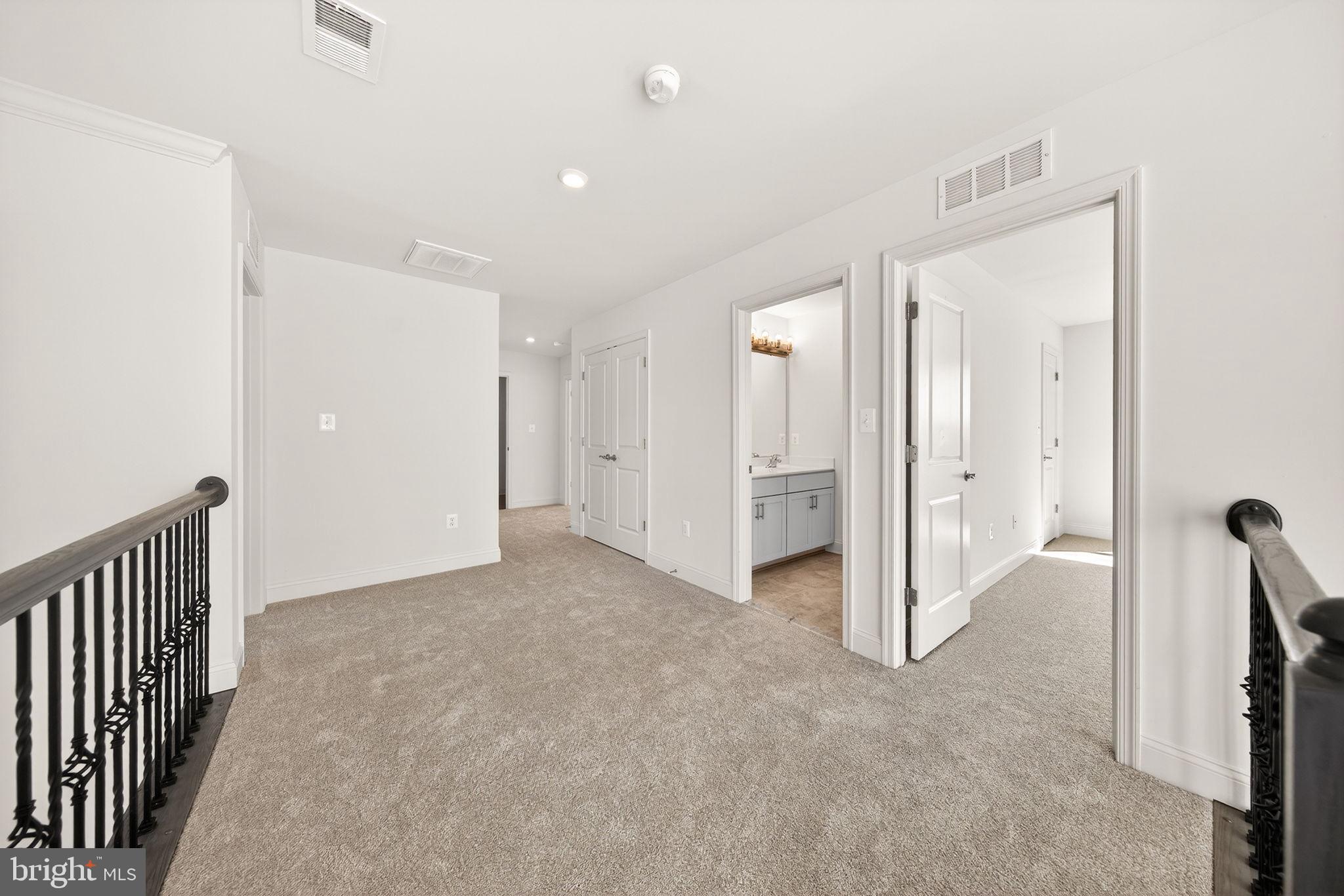 CANAAN WOODS - Residential