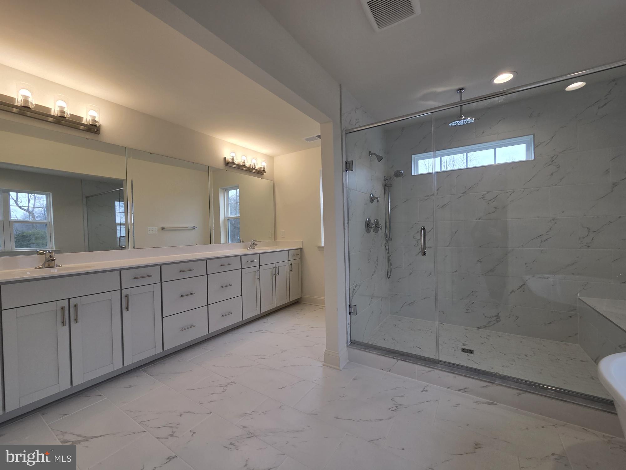 CANAAN WOODS - Residential