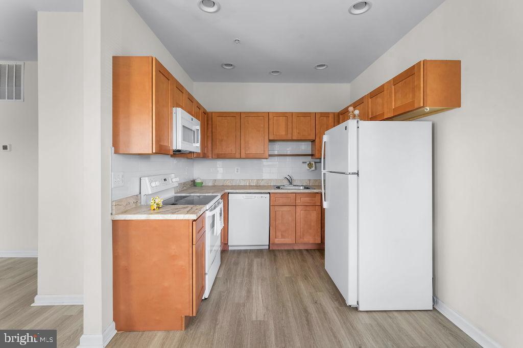 URBANA - Residential Lease