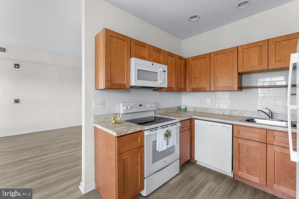 URBANA - Residential Lease