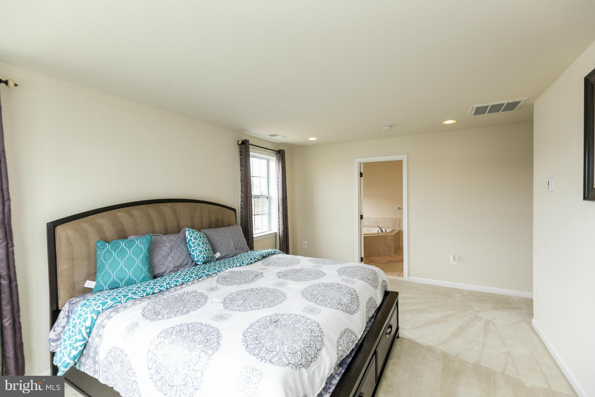 DOMINION VALLEY COUNTRY CLUB - Residential