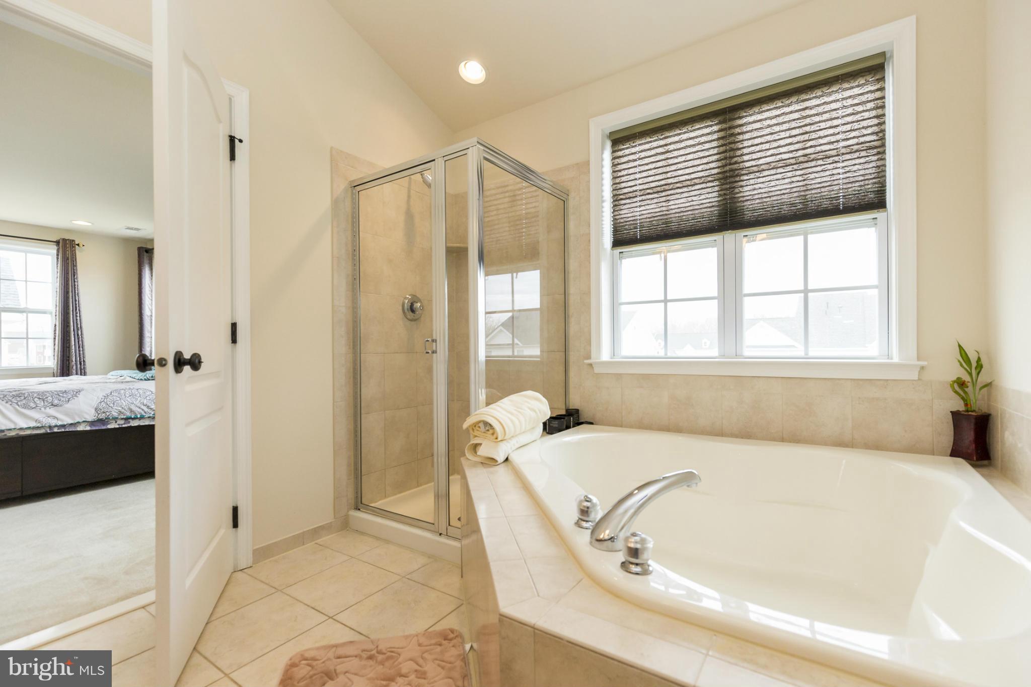 DOMINION VALLEY COUNTRY CLUB - Residential
