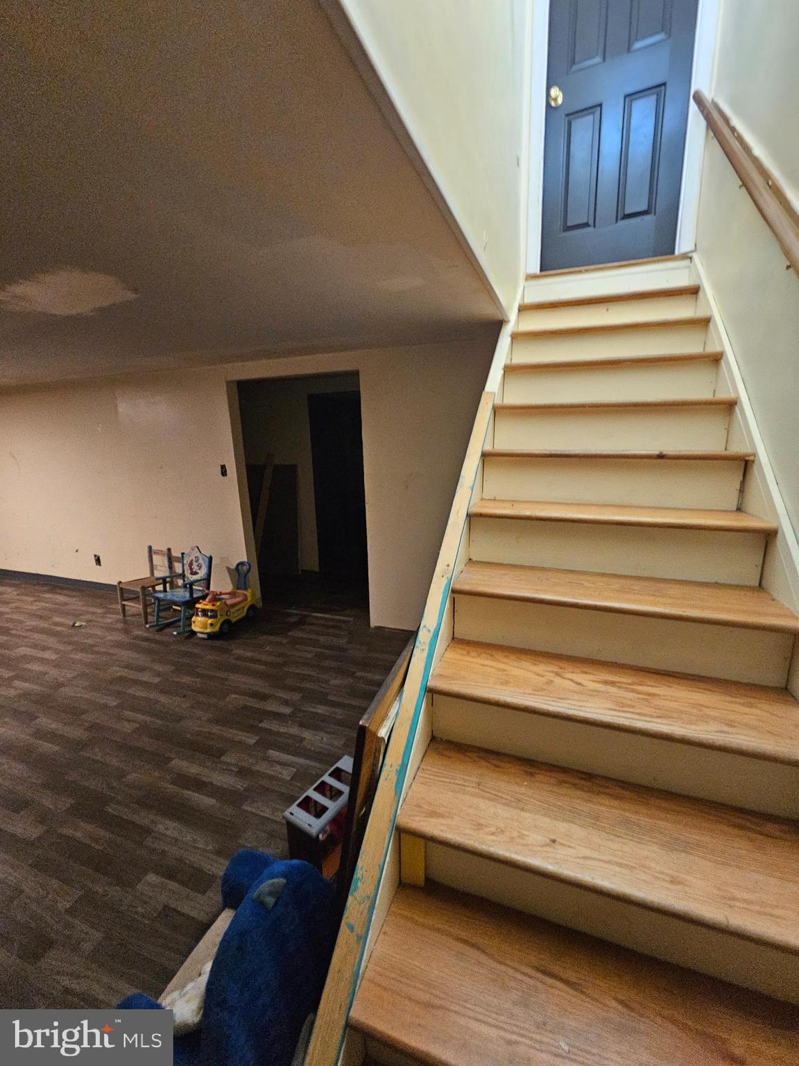 BURLINGTON - Residential