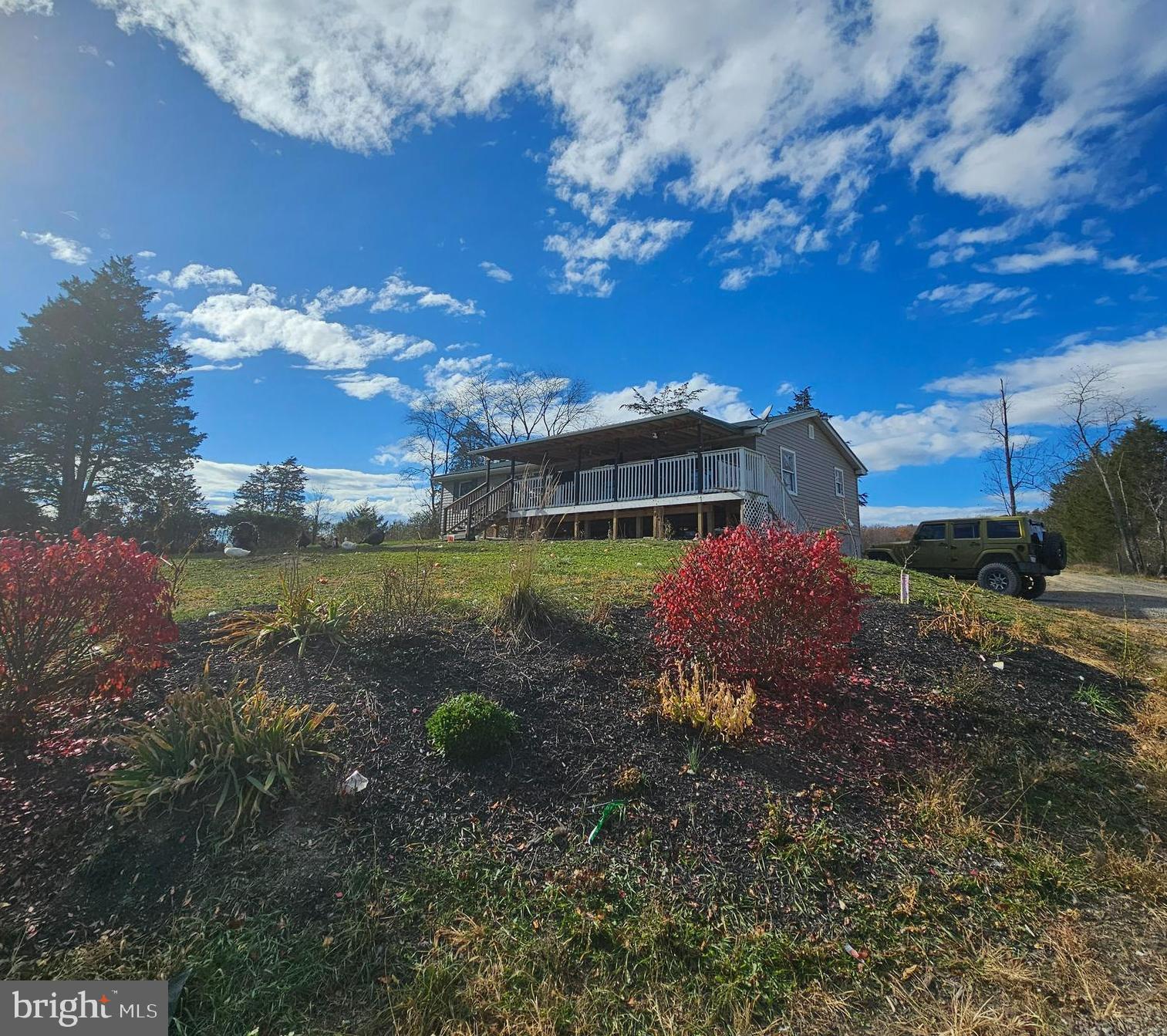 BURLINGTON - Residential