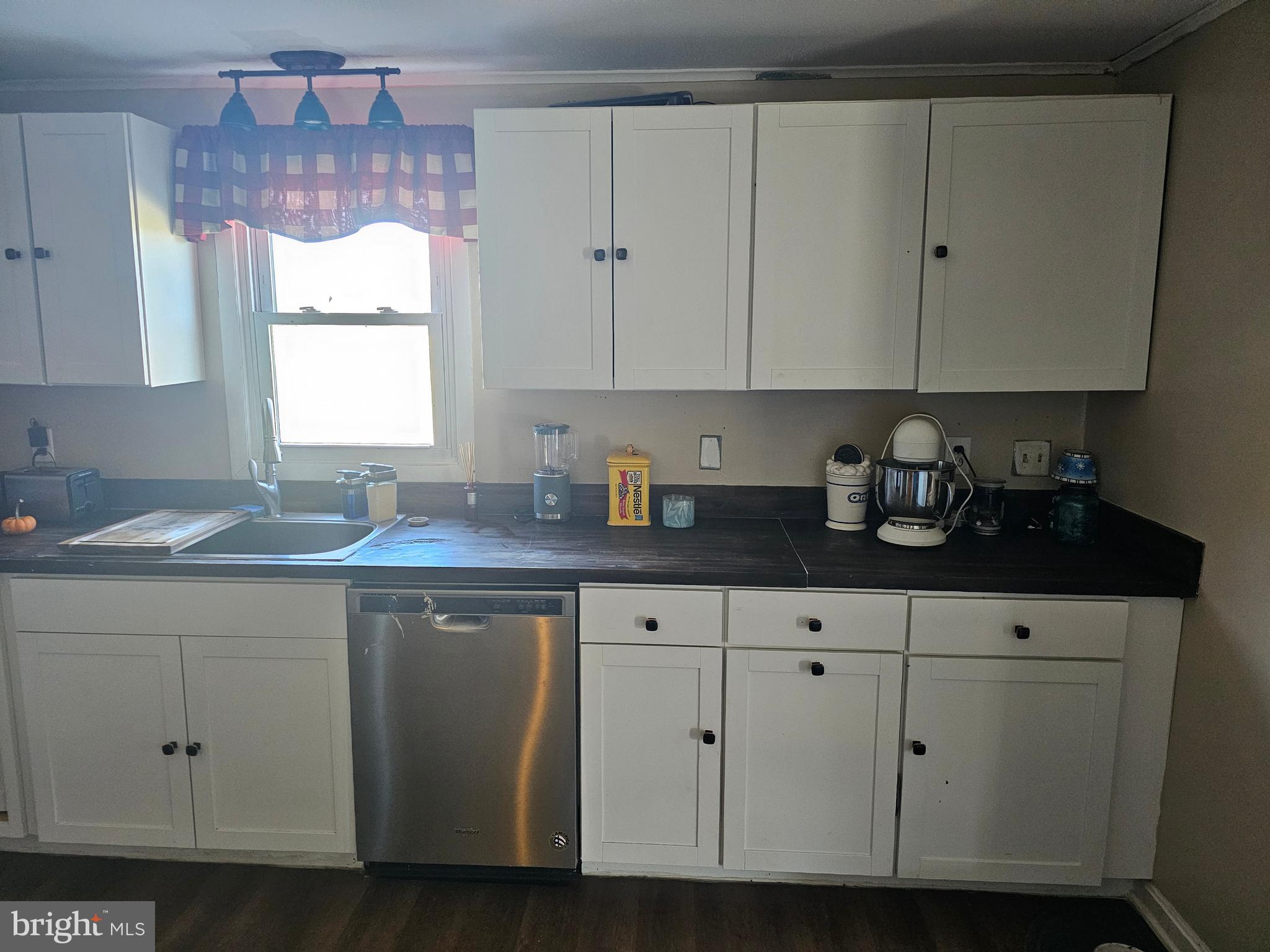 BURLINGTON - Residential