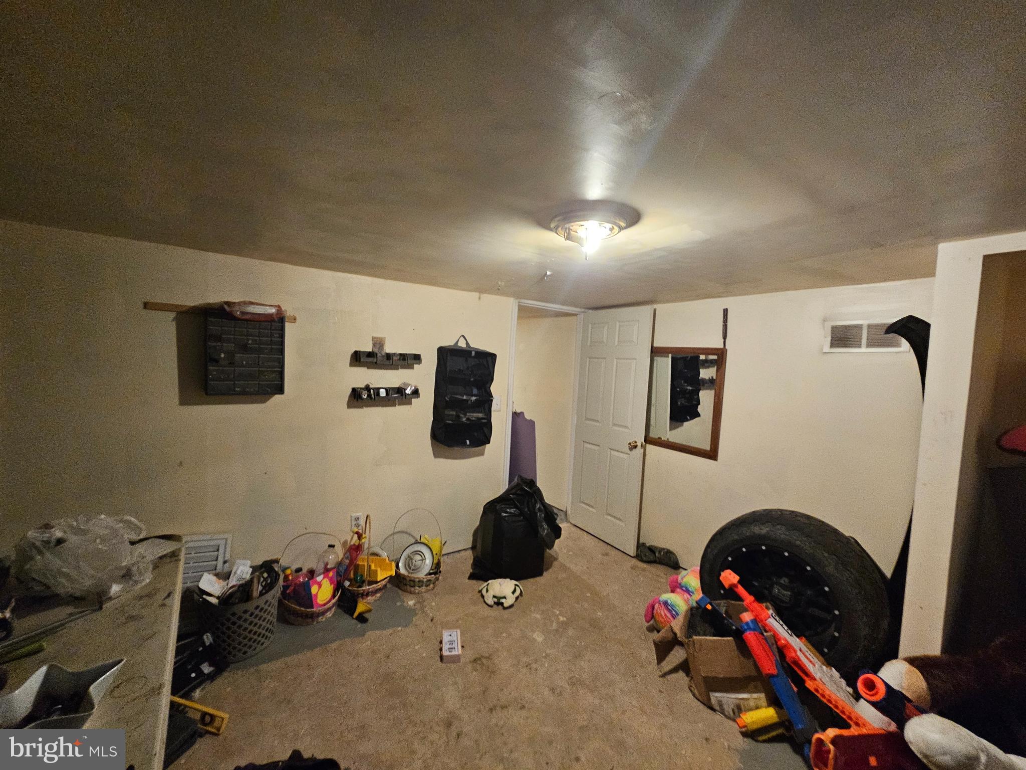 BURLINGTON - Residential