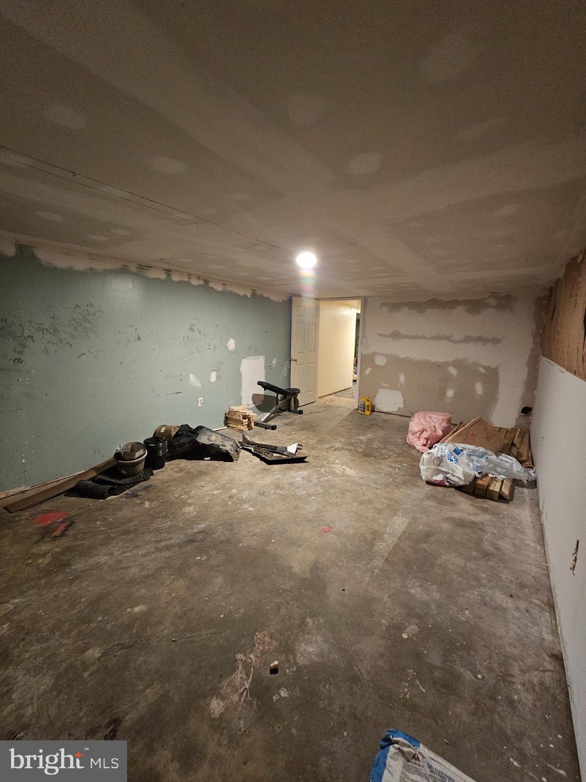 BURLINGTON - Residential