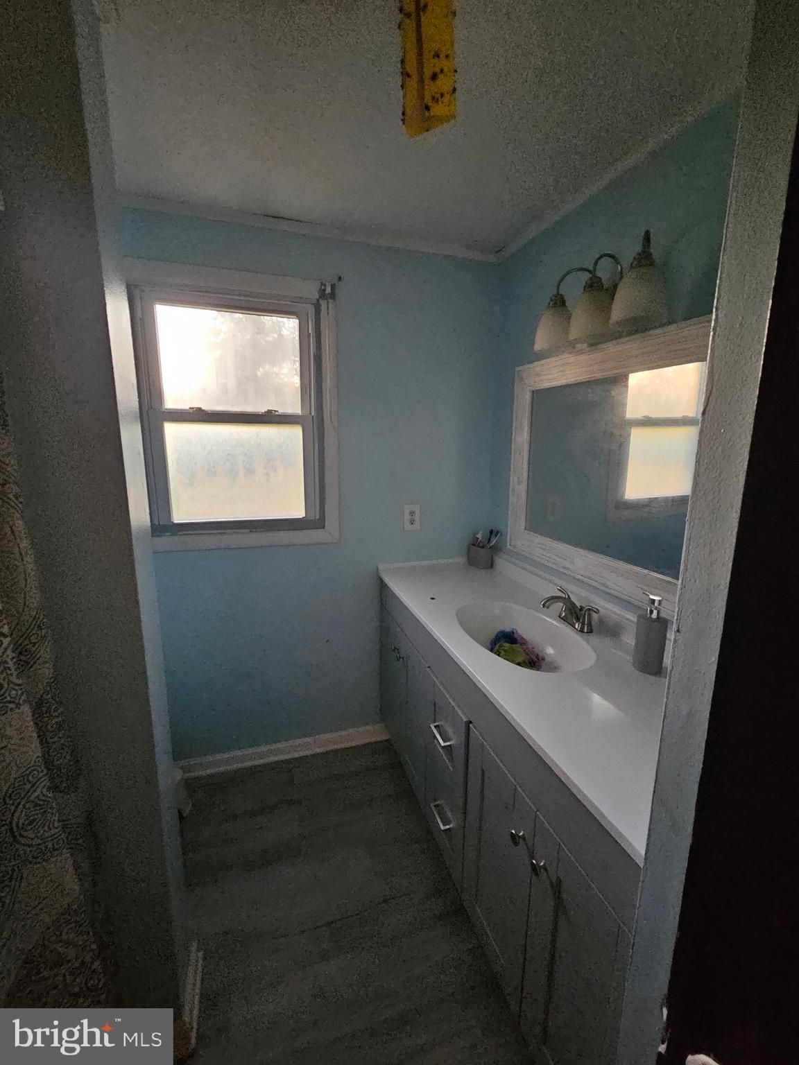 BURLINGTON - Residential