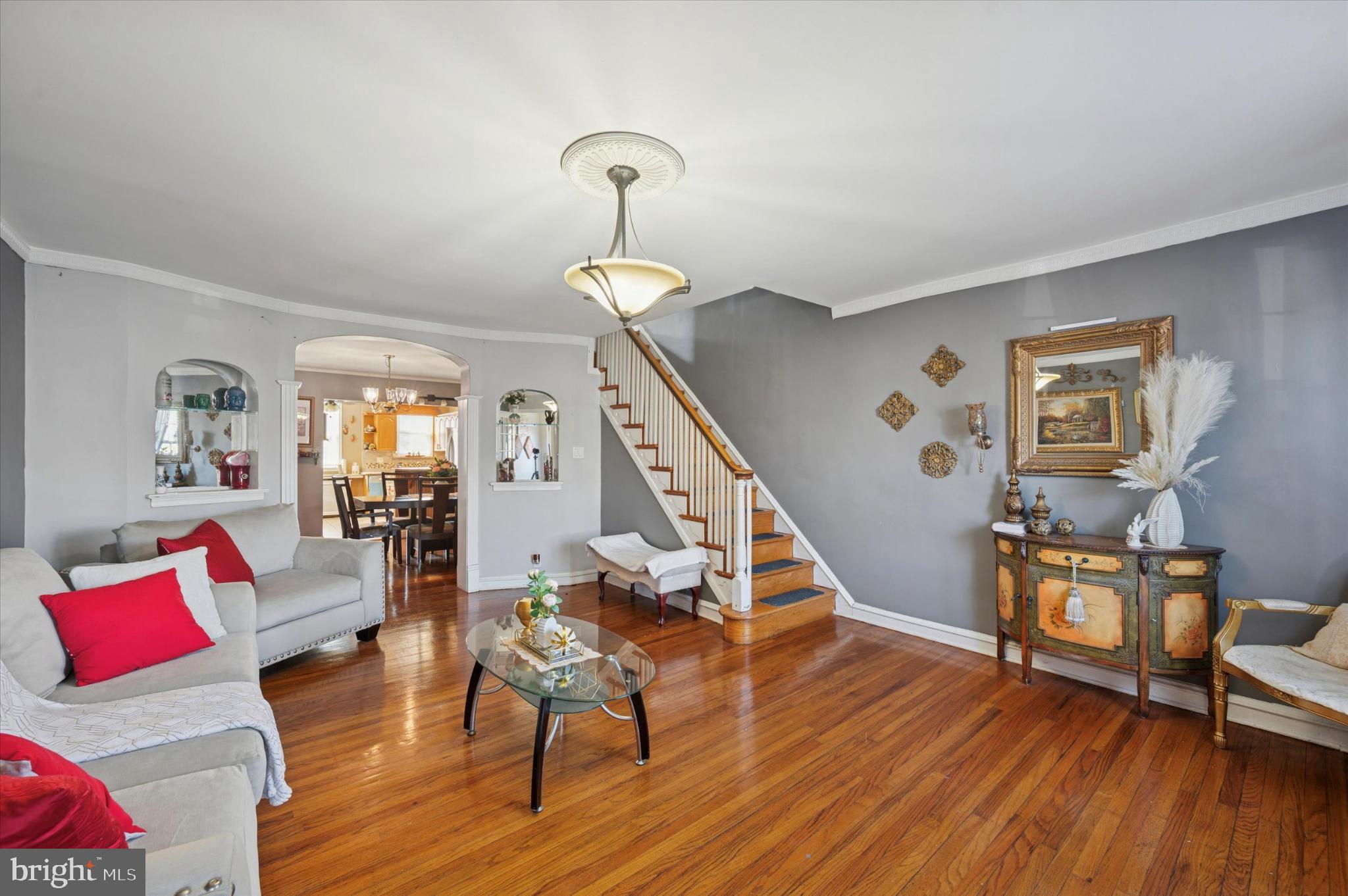 OXFORD CIRCLE - Residential