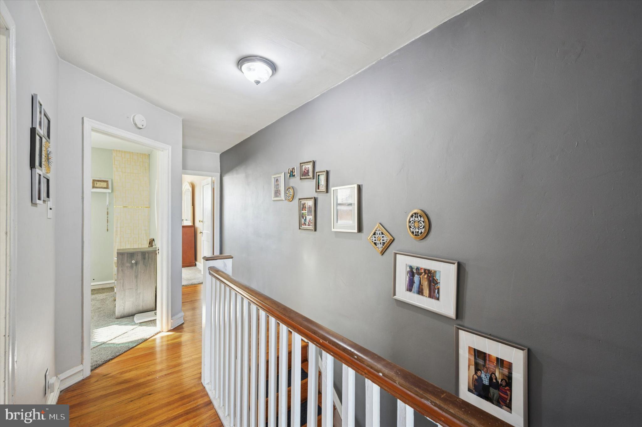 OXFORD CIRCLE - Residential