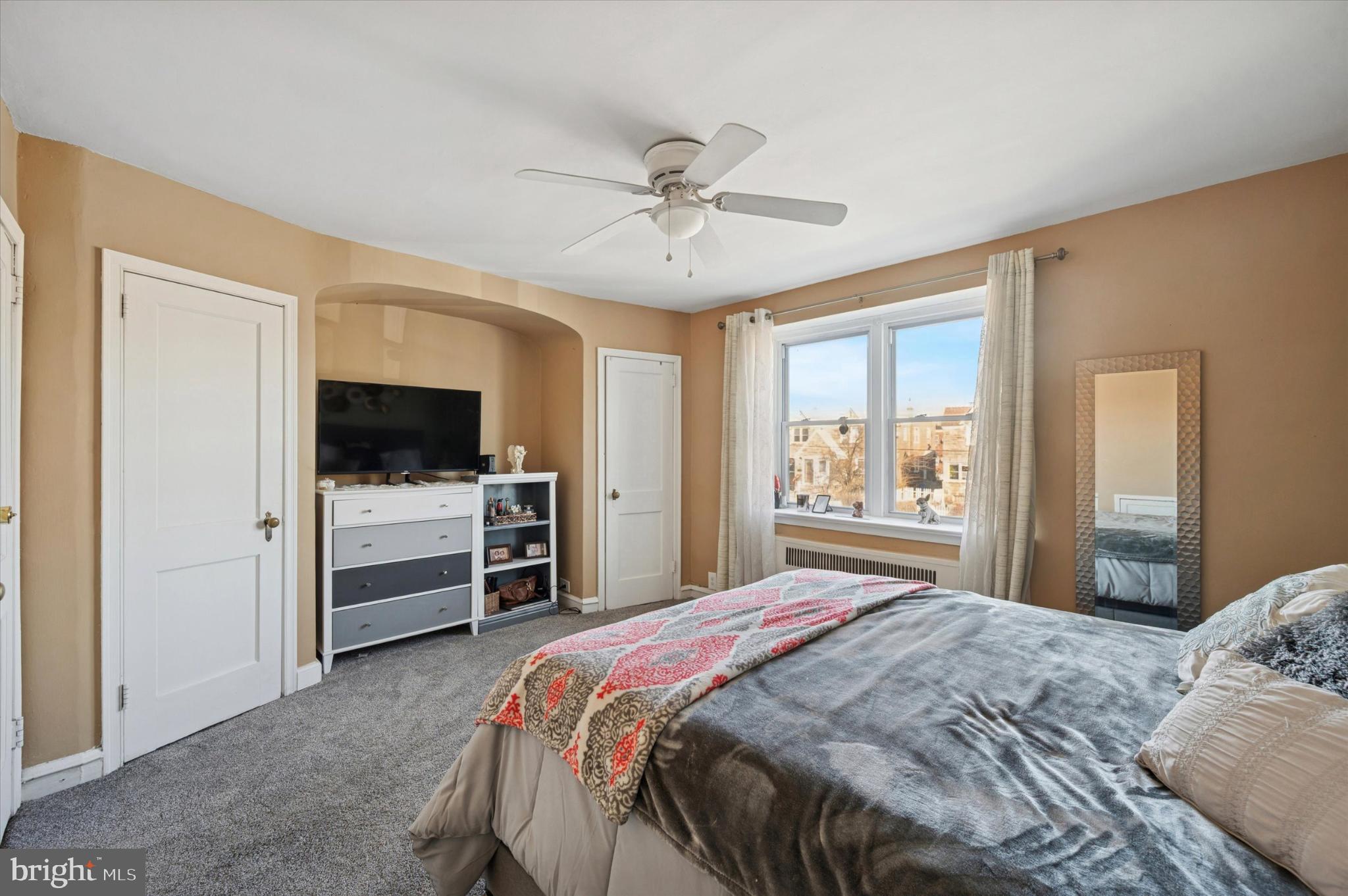 OXFORD CIRCLE - Residential