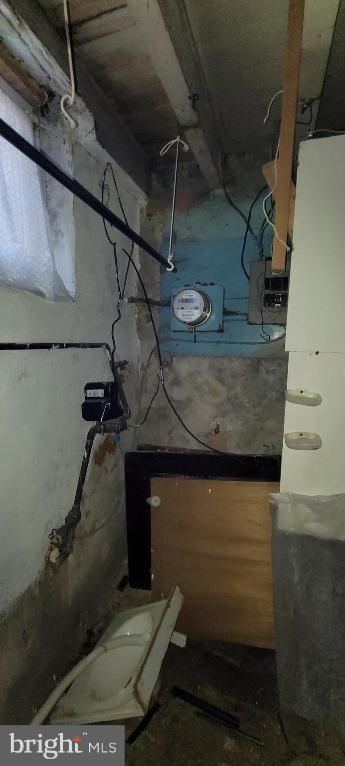 DICKINSON NARROWS - Residential