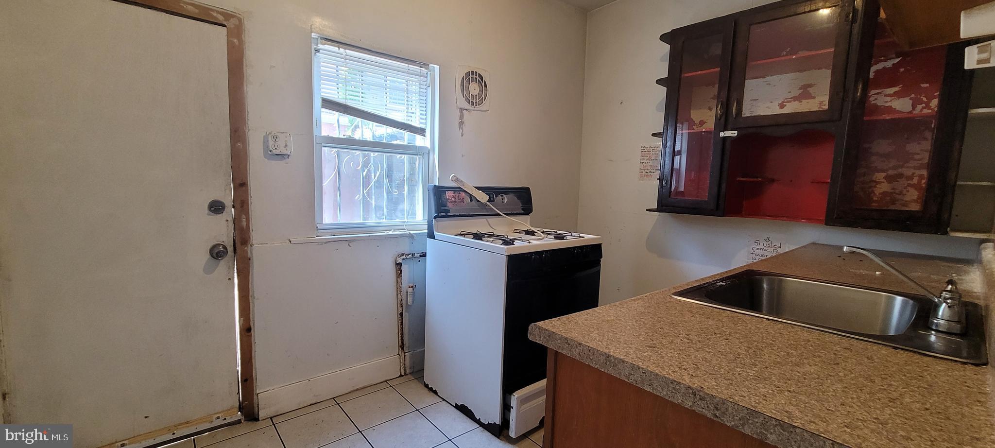 DICKINSON NARROWS - Residential