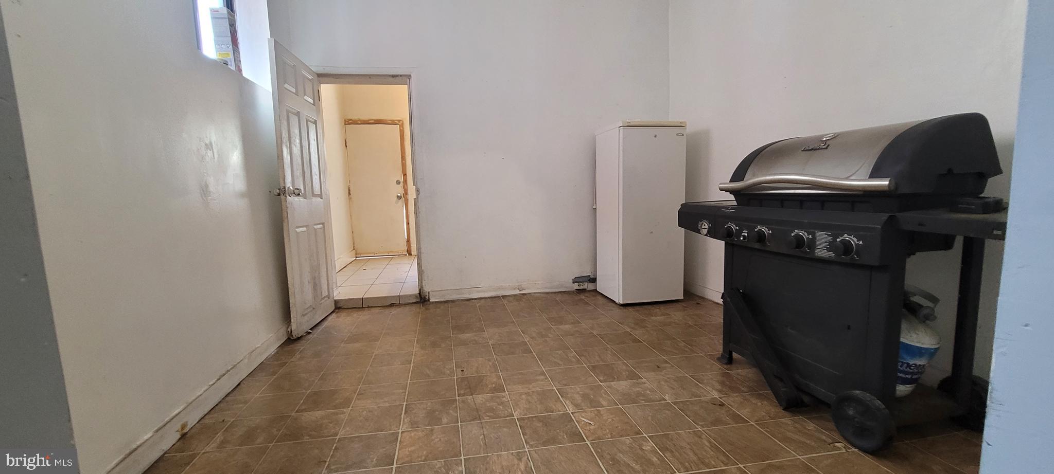 DICKINSON NARROWS - Residential