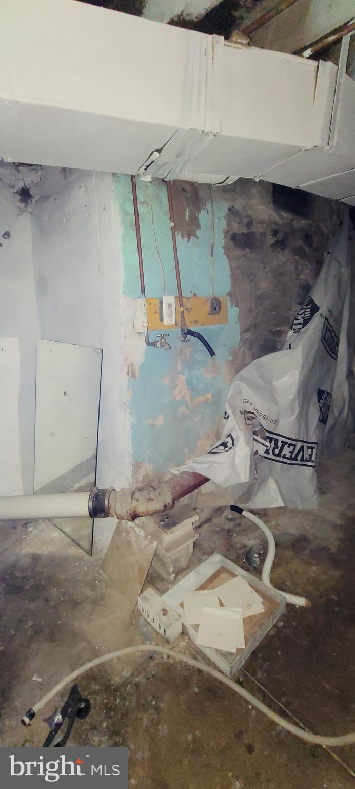 DICKINSON NARROWS - Residential