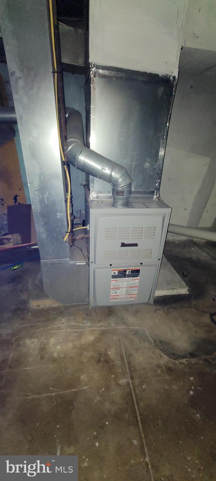 DICKINSON NARROWS - Residential