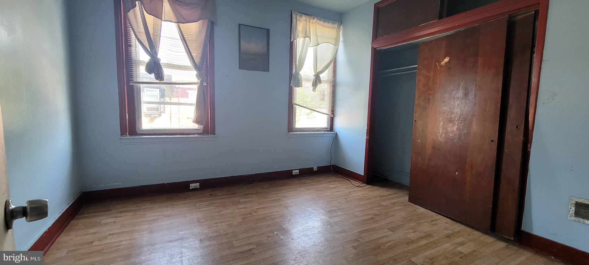 DICKINSON NARROWS - Residential