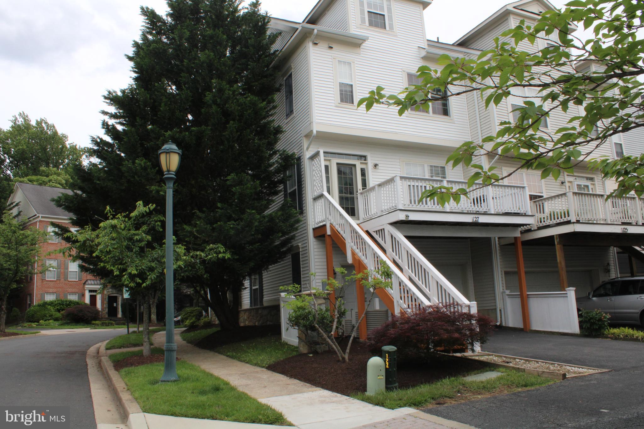 127 PASTURE SIDE WAY