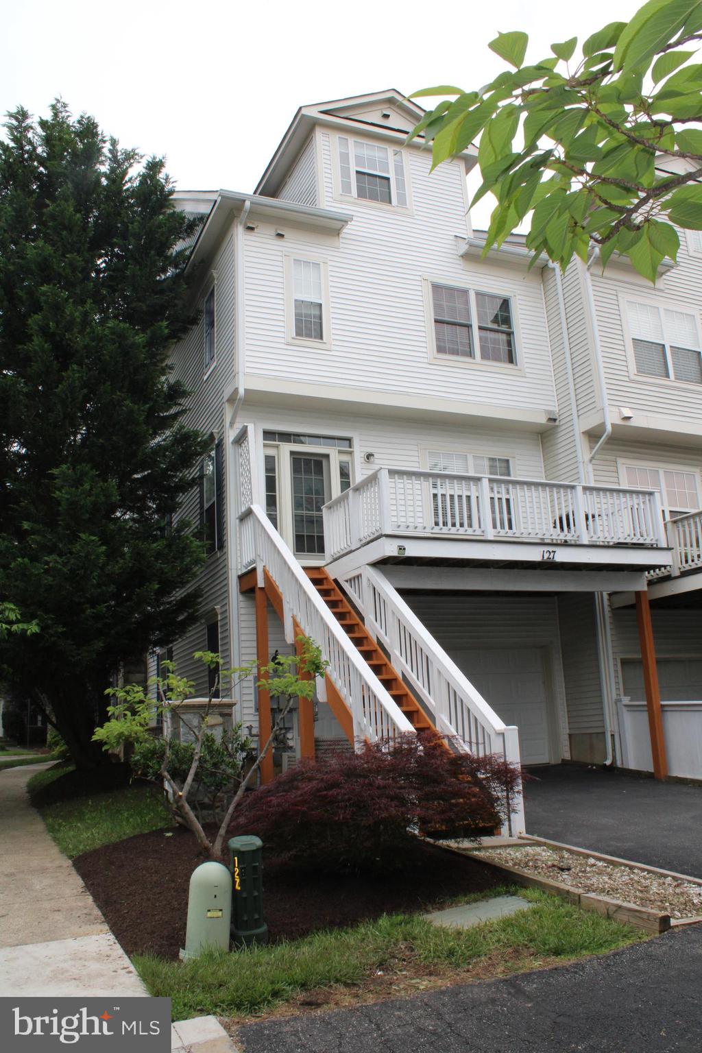 127 PASTURE SIDE WAY