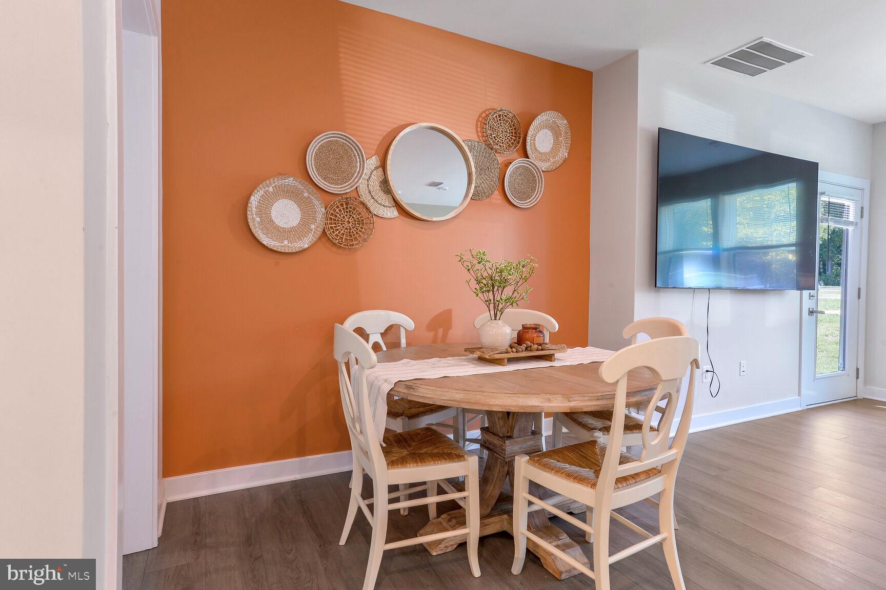 TURF VALLEY - Residential