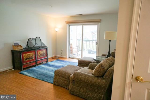 31 LAMBOURNE 105