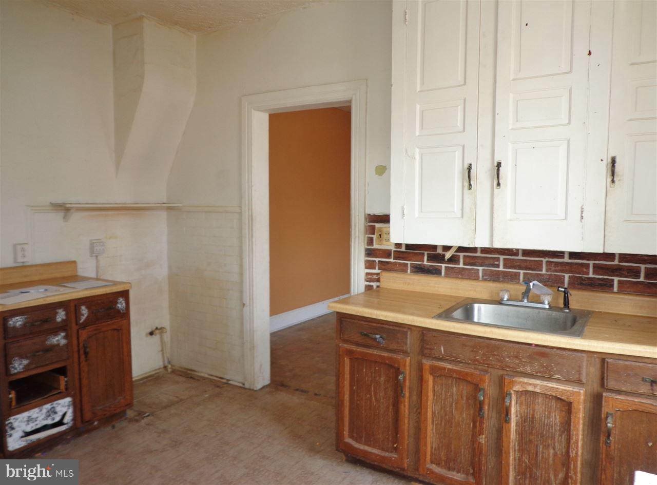 THE AVENUES - Residential Income