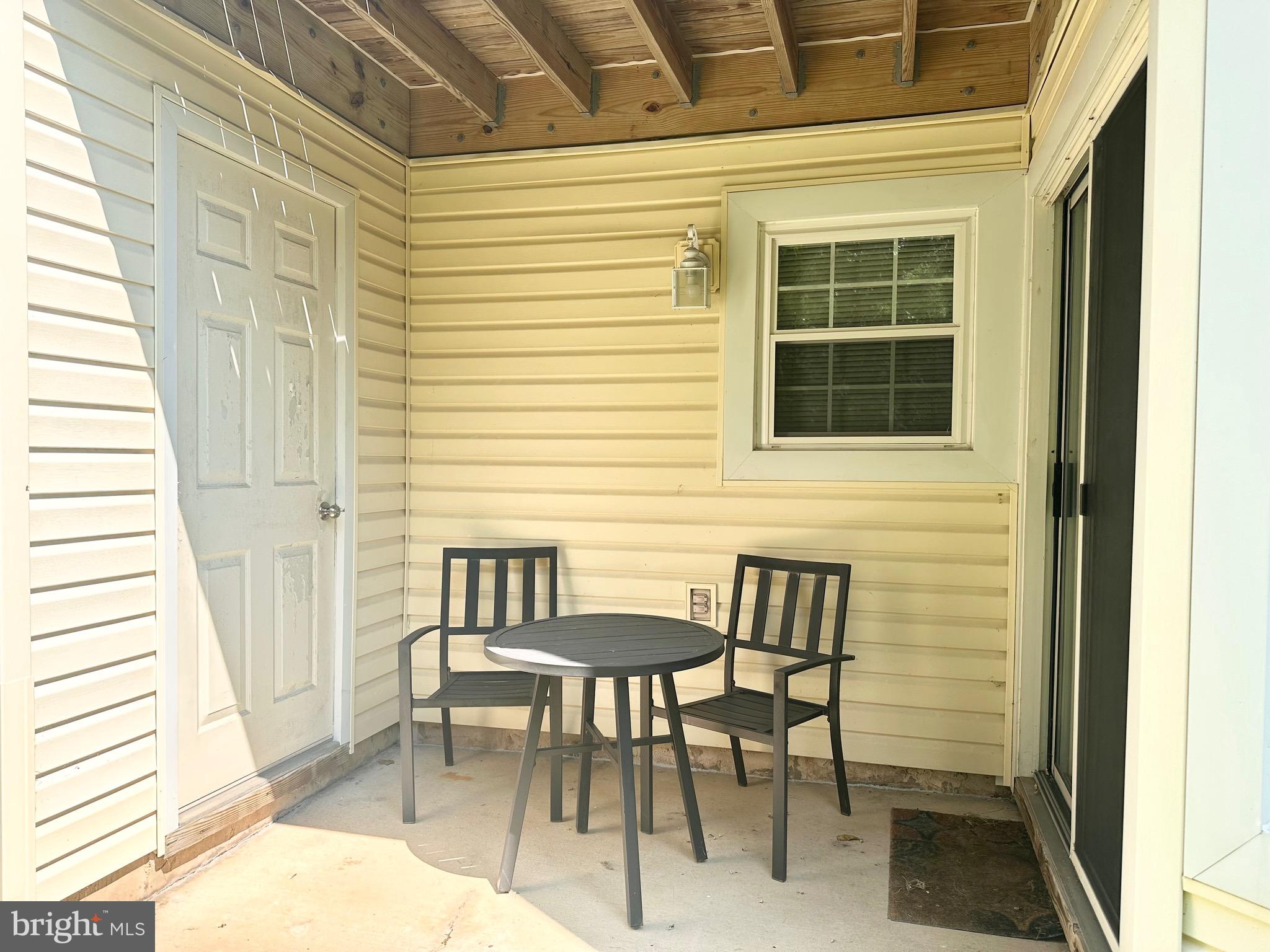 VILLAGE SHIRES - Residential Lease