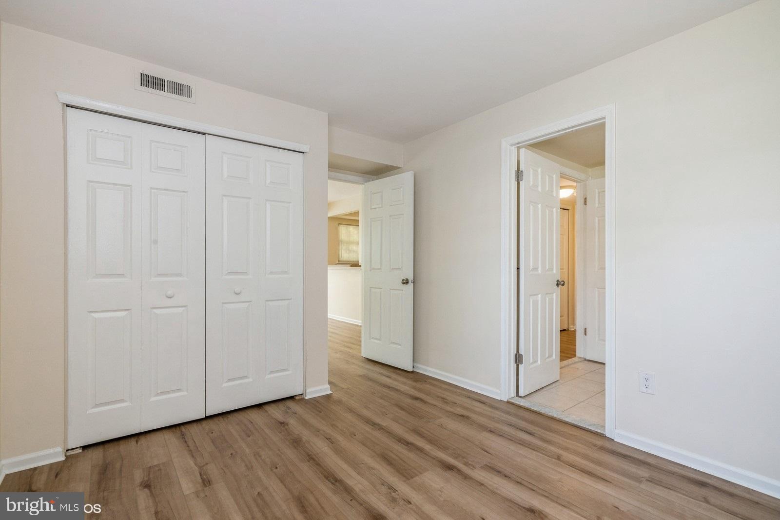 VILLAGE SHIRES - Residential Lease