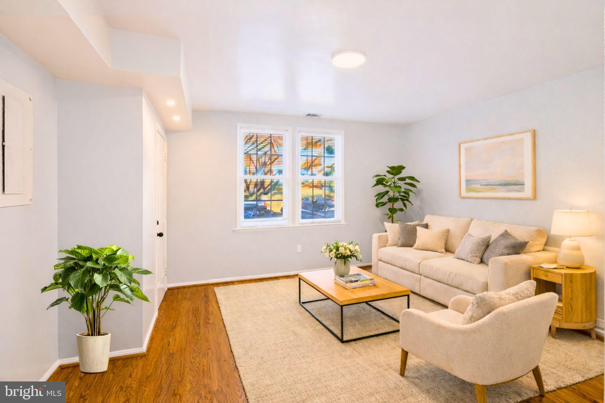 1305 ORREN STREET NE