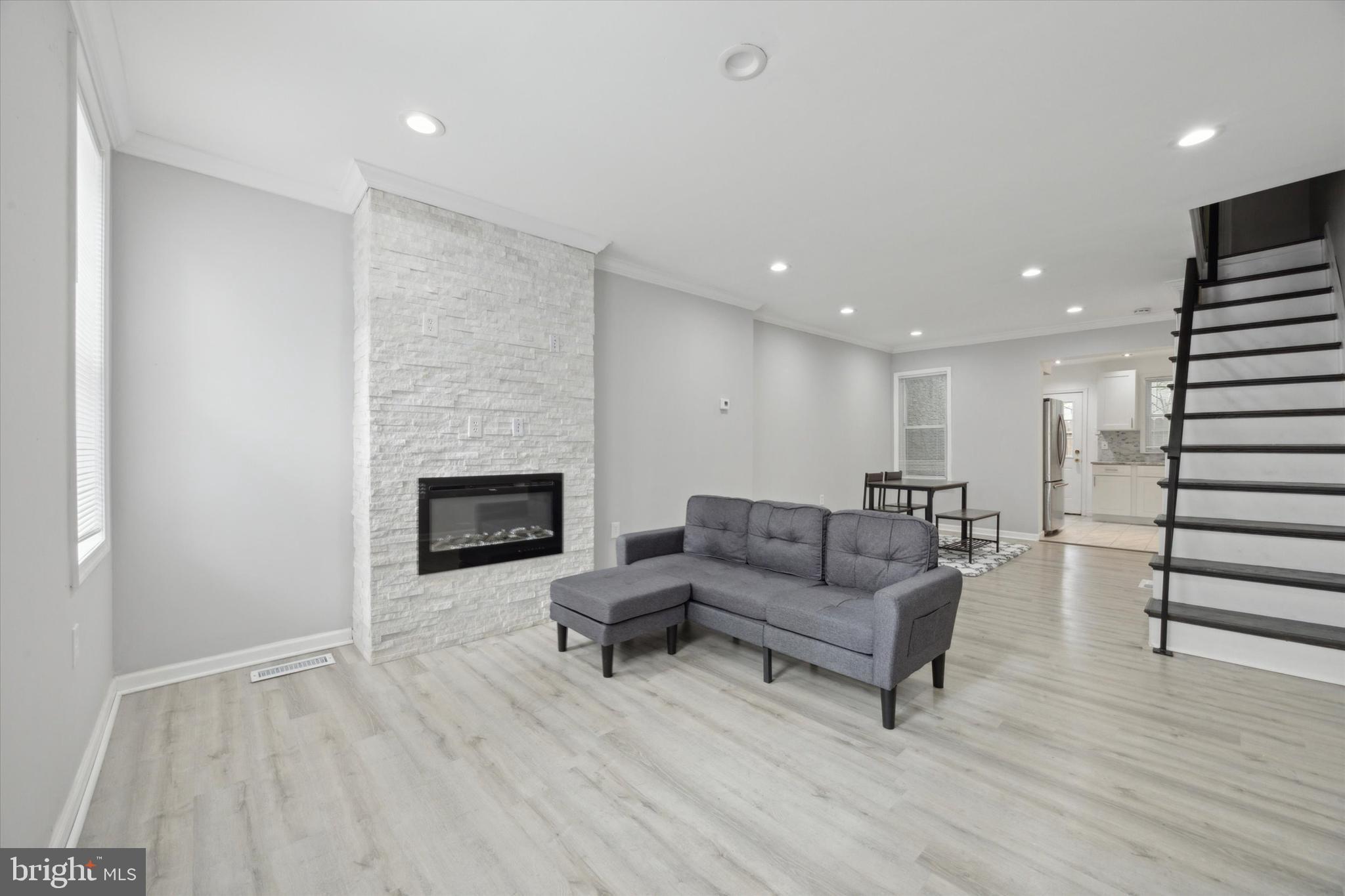 POINT BREEZE - Residential