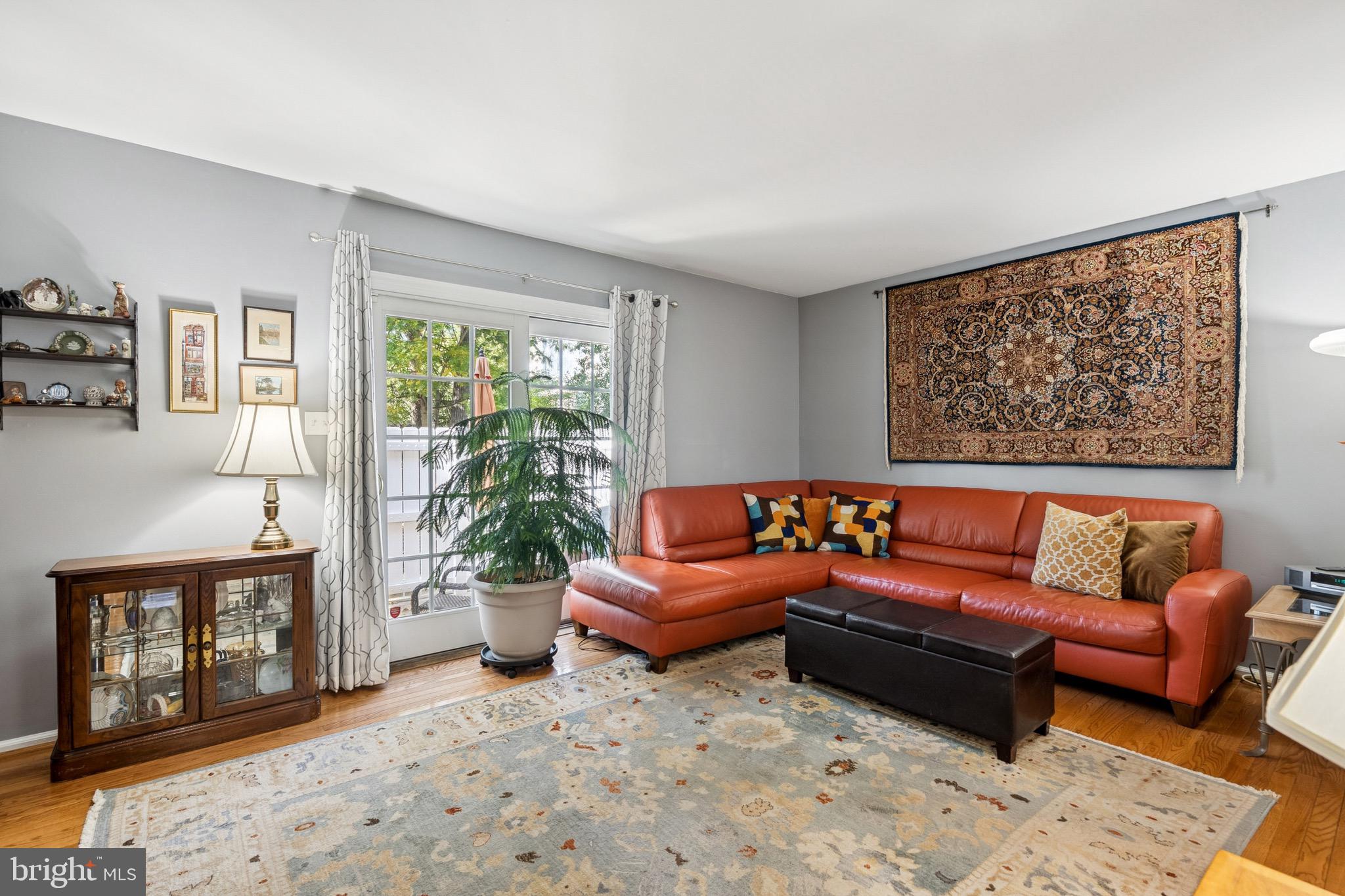 12 E MAPLE AVENUE 18