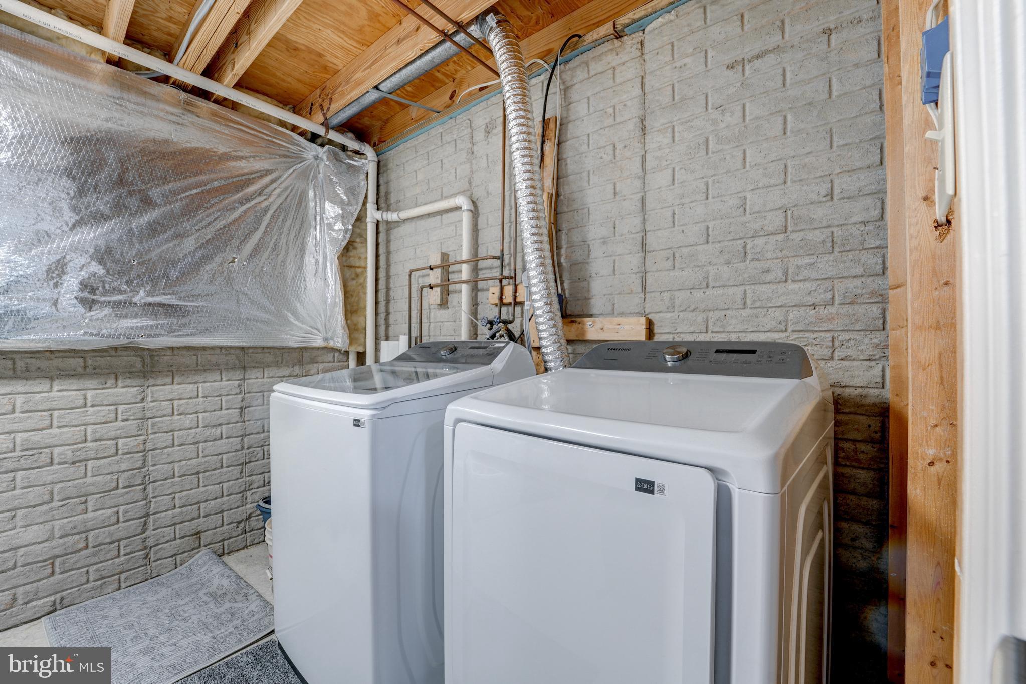 RIVERCHASE CONDOS - Residential