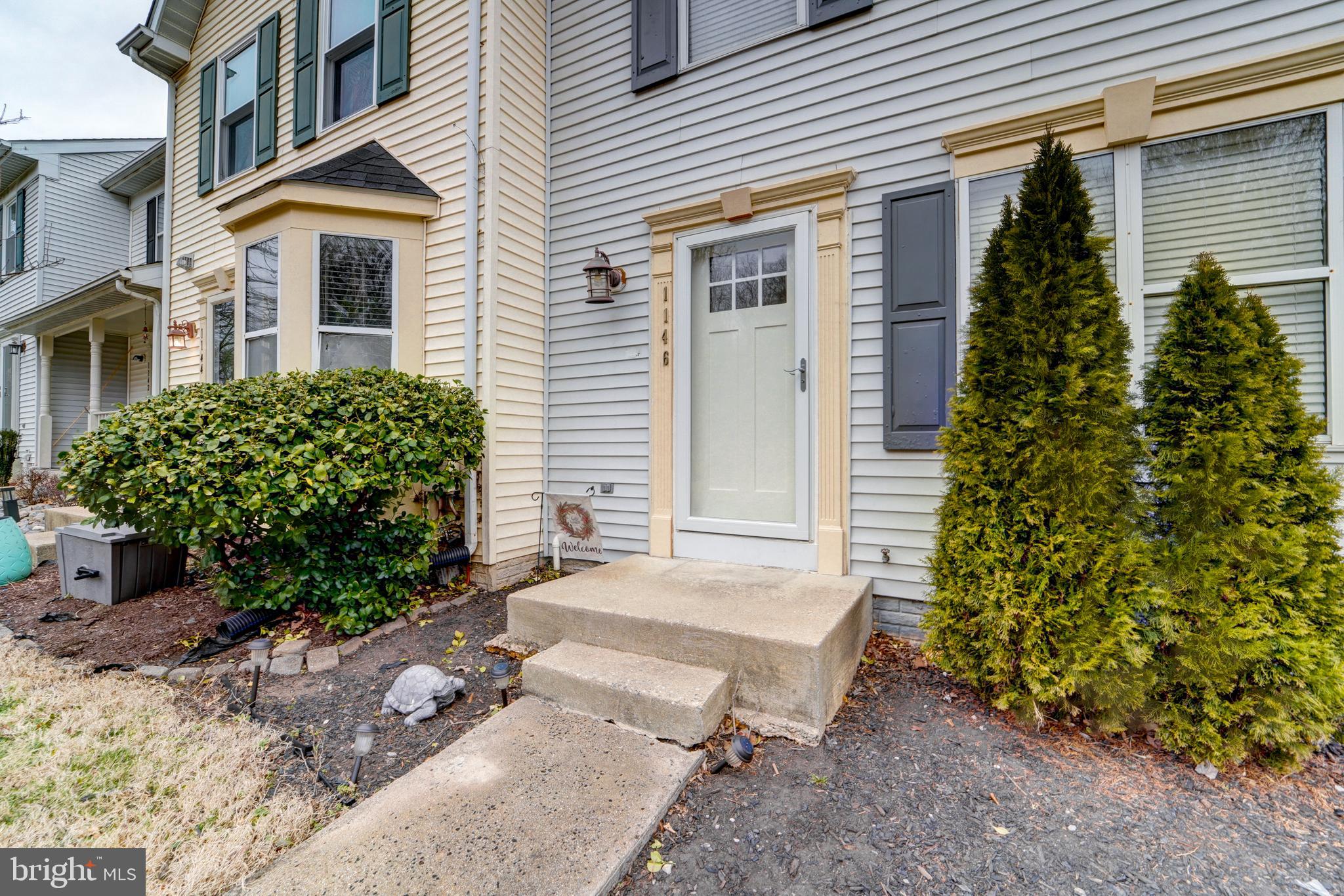 RIVERCHASE CONDOS - Residential