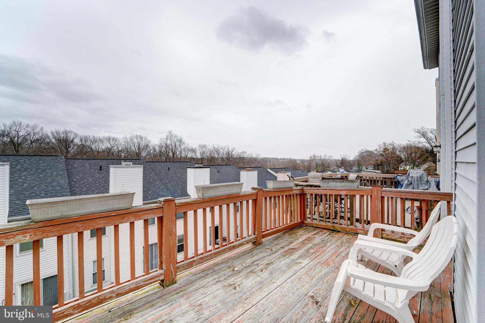 RIVERCHASE CONDOS - Residential