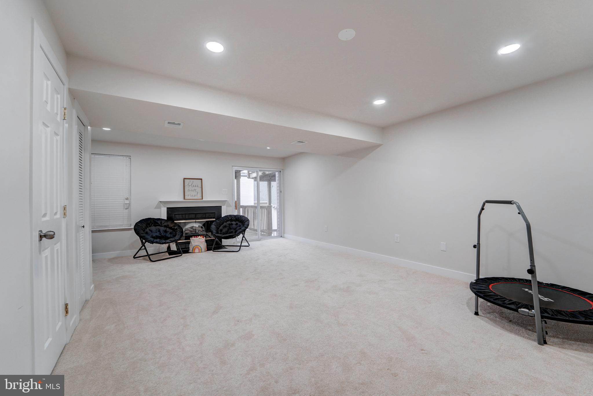 RIVERCHASE CONDOS - Residential