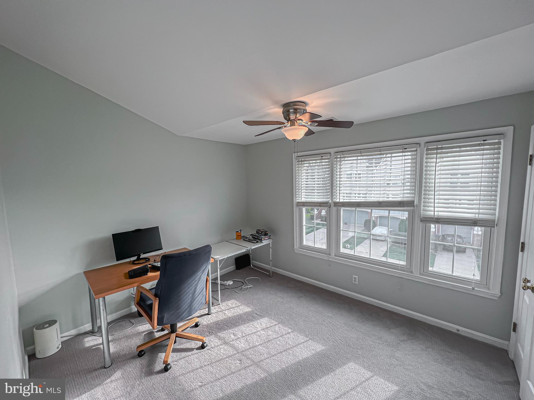 CENTRE RIDGE LAND BAY - Residential Lease