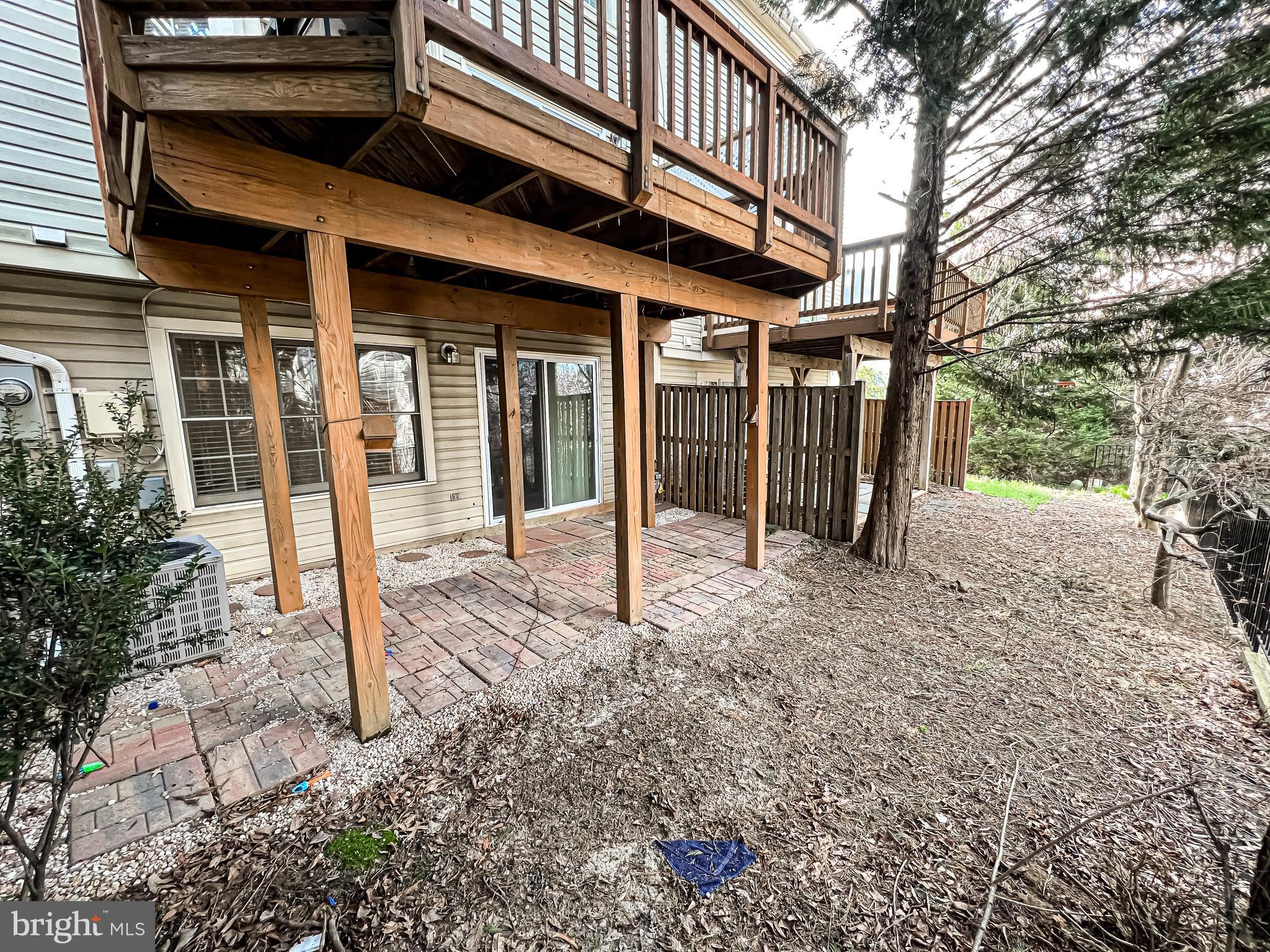 CENTRE RIDGE LAND BAY - Residential Lease