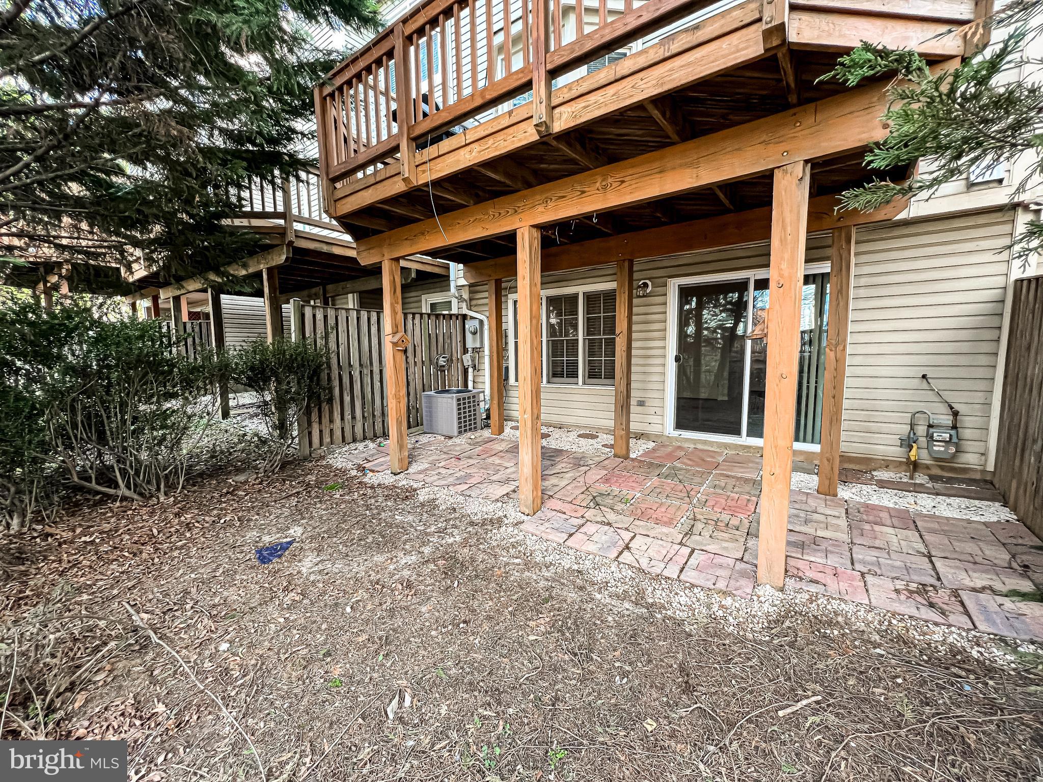 CENTRE RIDGE LAND BAY - Residential Lease