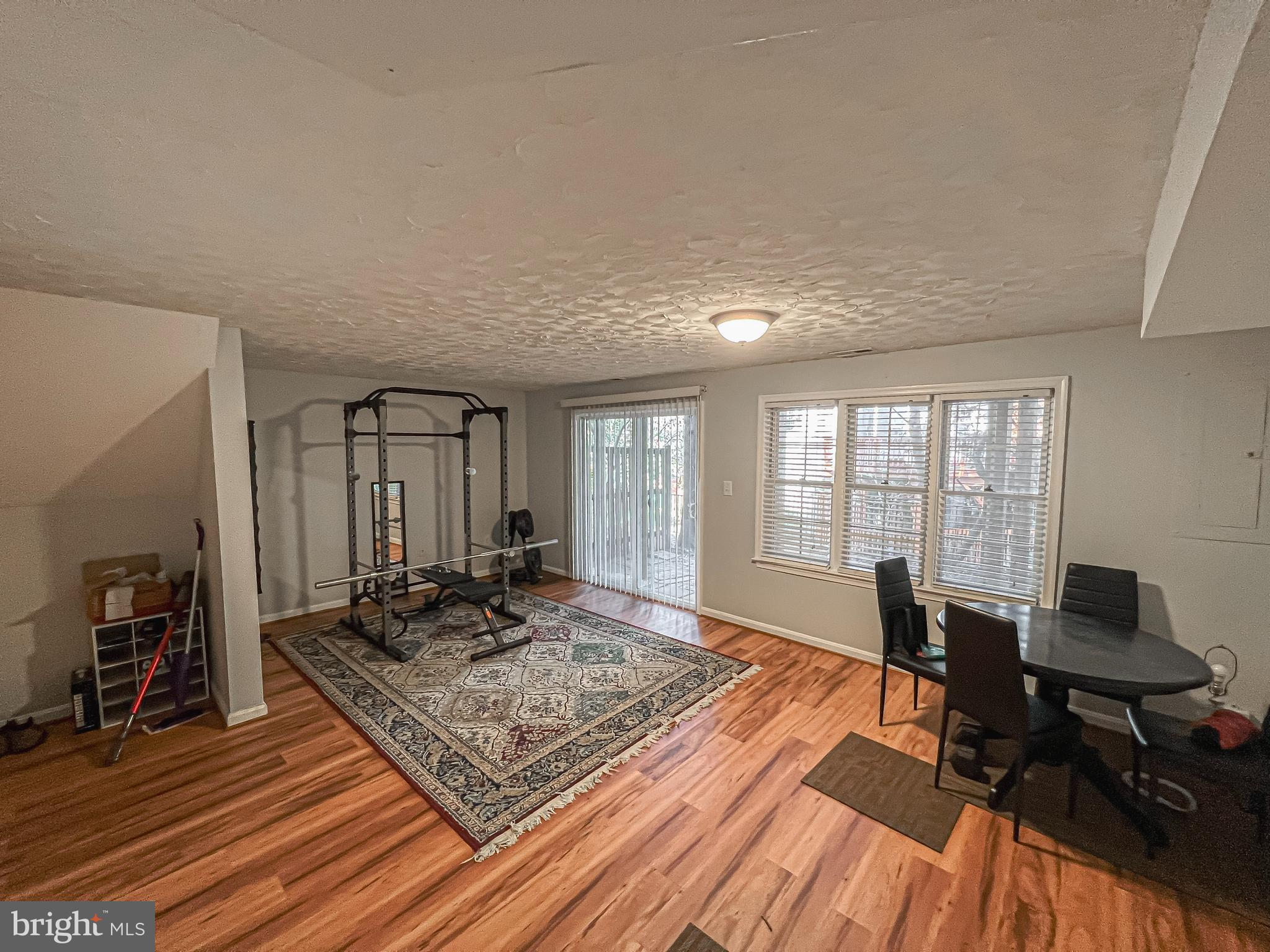 CENTRE RIDGE LAND BAY - Residential Lease