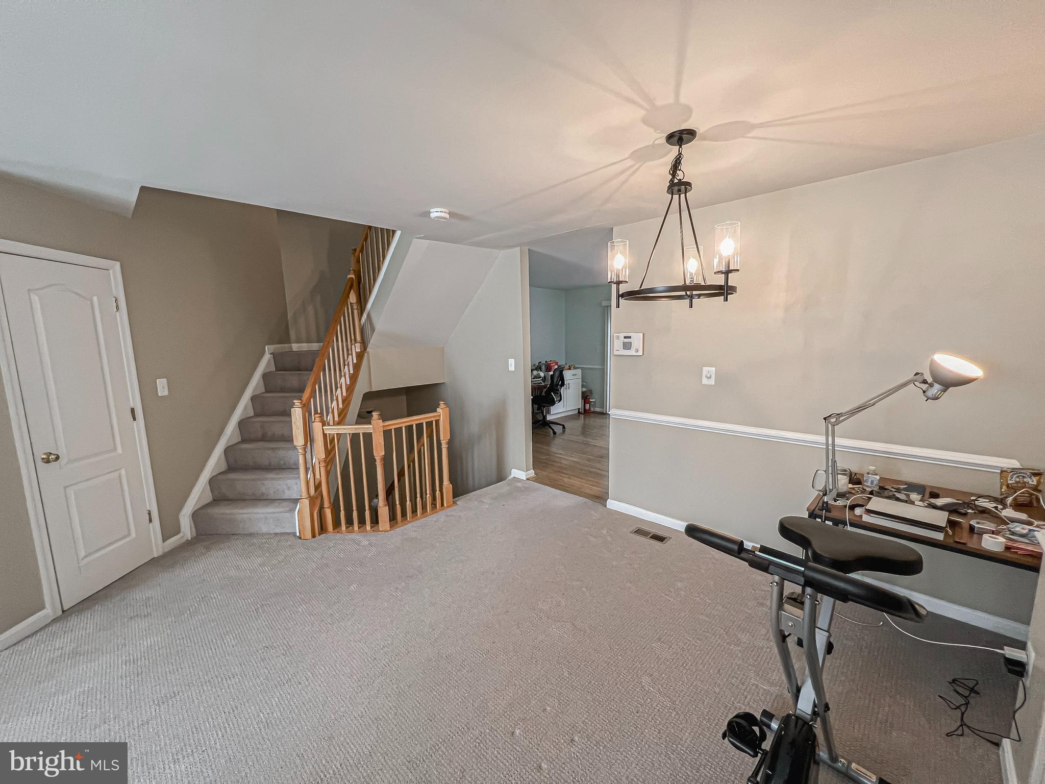 CENTRE RIDGE LAND BAY - Residential Lease