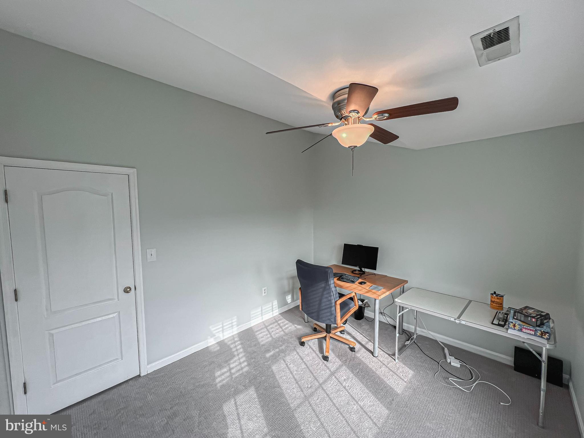 CENTRE RIDGE LAND BAY - Residential Lease