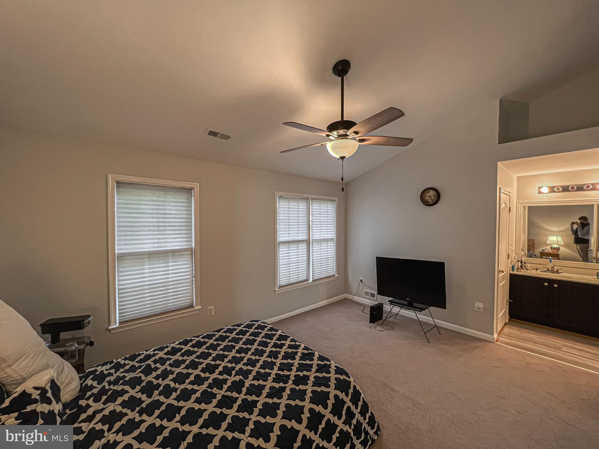 CENTRE RIDGE LAND BAY - Residential Lease