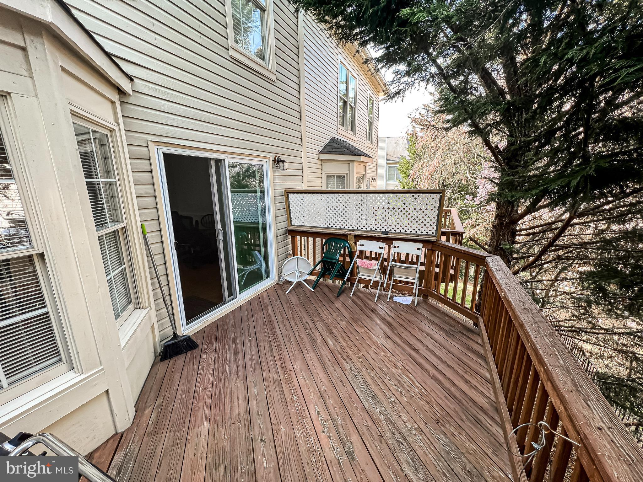 CENTRE RIDGE LAND BAY - Residential Lease