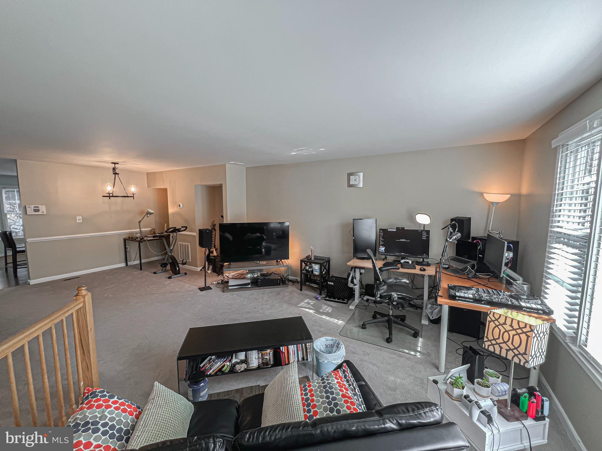 CENTRE RIDGE LAND BAY - Residential Lease