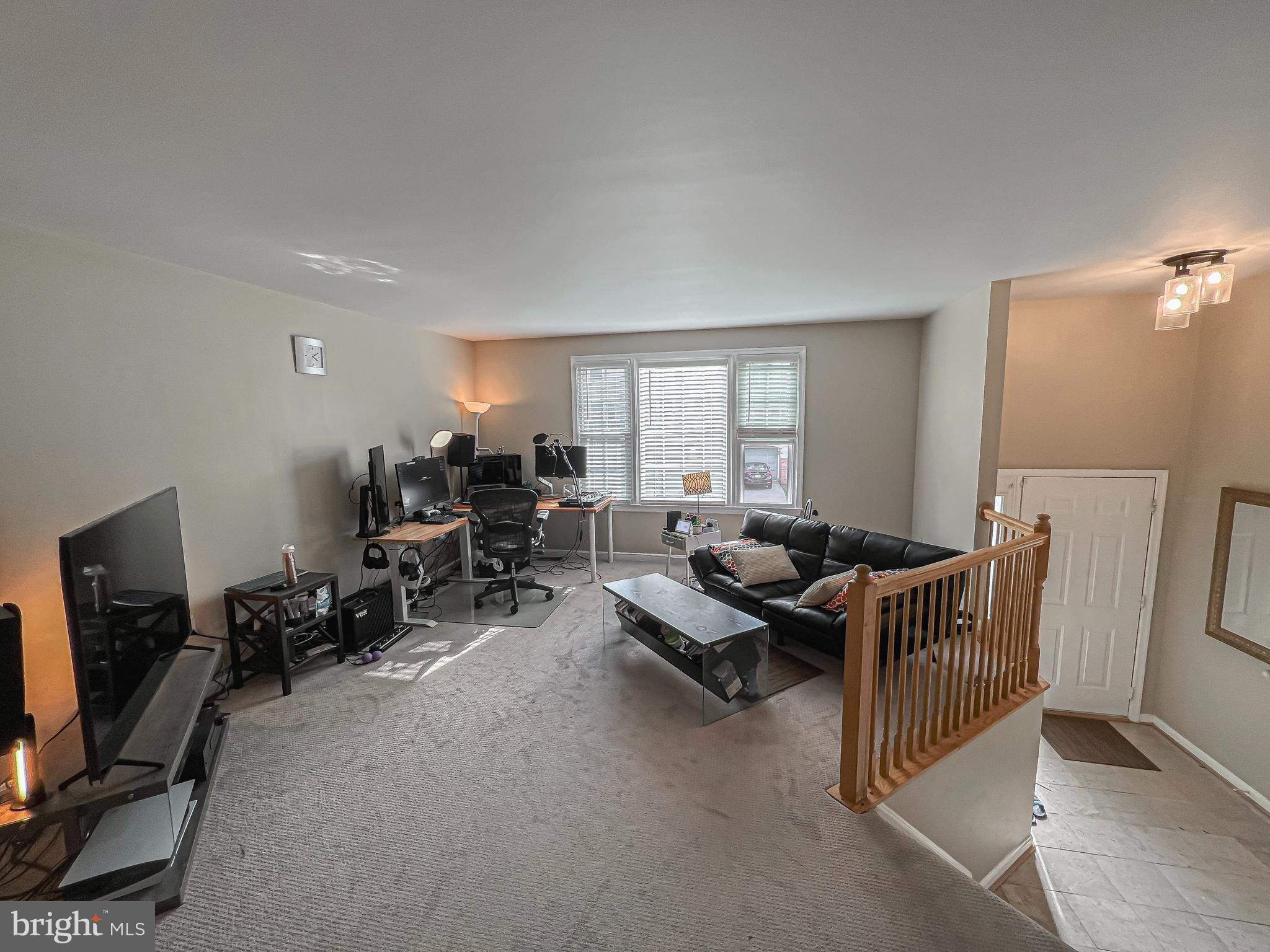 CENTRE RIDGE LAND BAY - Residential Lease