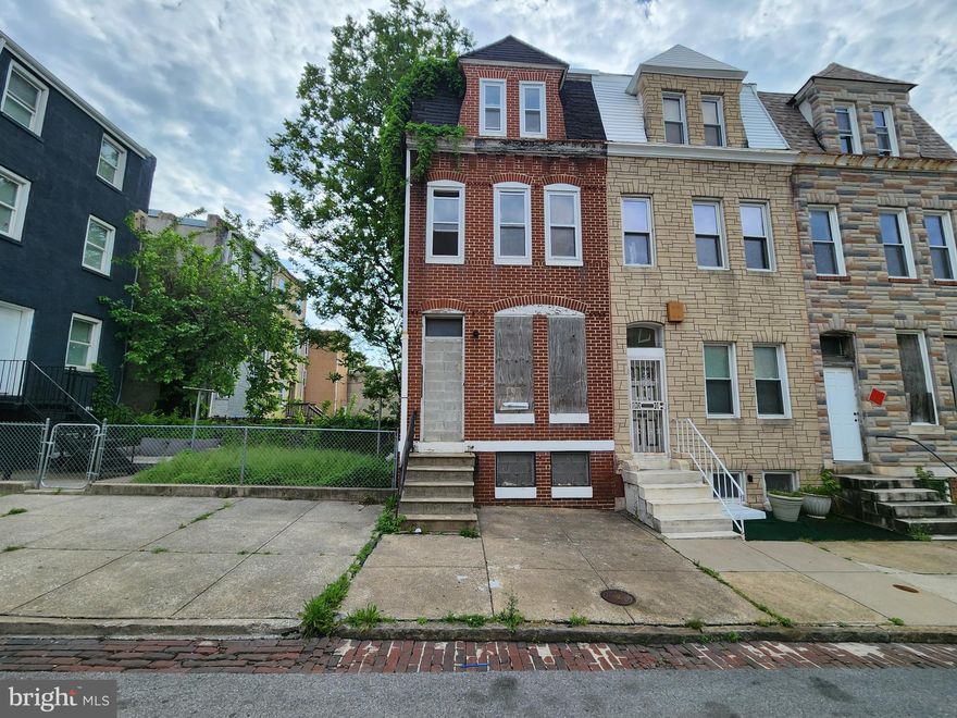 HOUSING AUTHORITY OF BALTIMORE CITY OFFICIAL ONLINE AUCTION. Bidding begins 5/23/2025 @ 10:00 AM. Bidding ends 5/27/2025 @ 11:00 AM. List Price is Suggested Opening Bid. Deposit: $5,000. Deposit to increase to 10% of the purchase price within 48 hours of the auction ending, if applicable. This 3-story townhouse is located in the Franklin Square neighborhood of Baltimore. The area is conveniently situated near several notable locations, including the West Baltimore MARC Station and Grace Medical Center. The nearest major traffic artery, N Fulton Ave, provides easy access to the rest of the city.