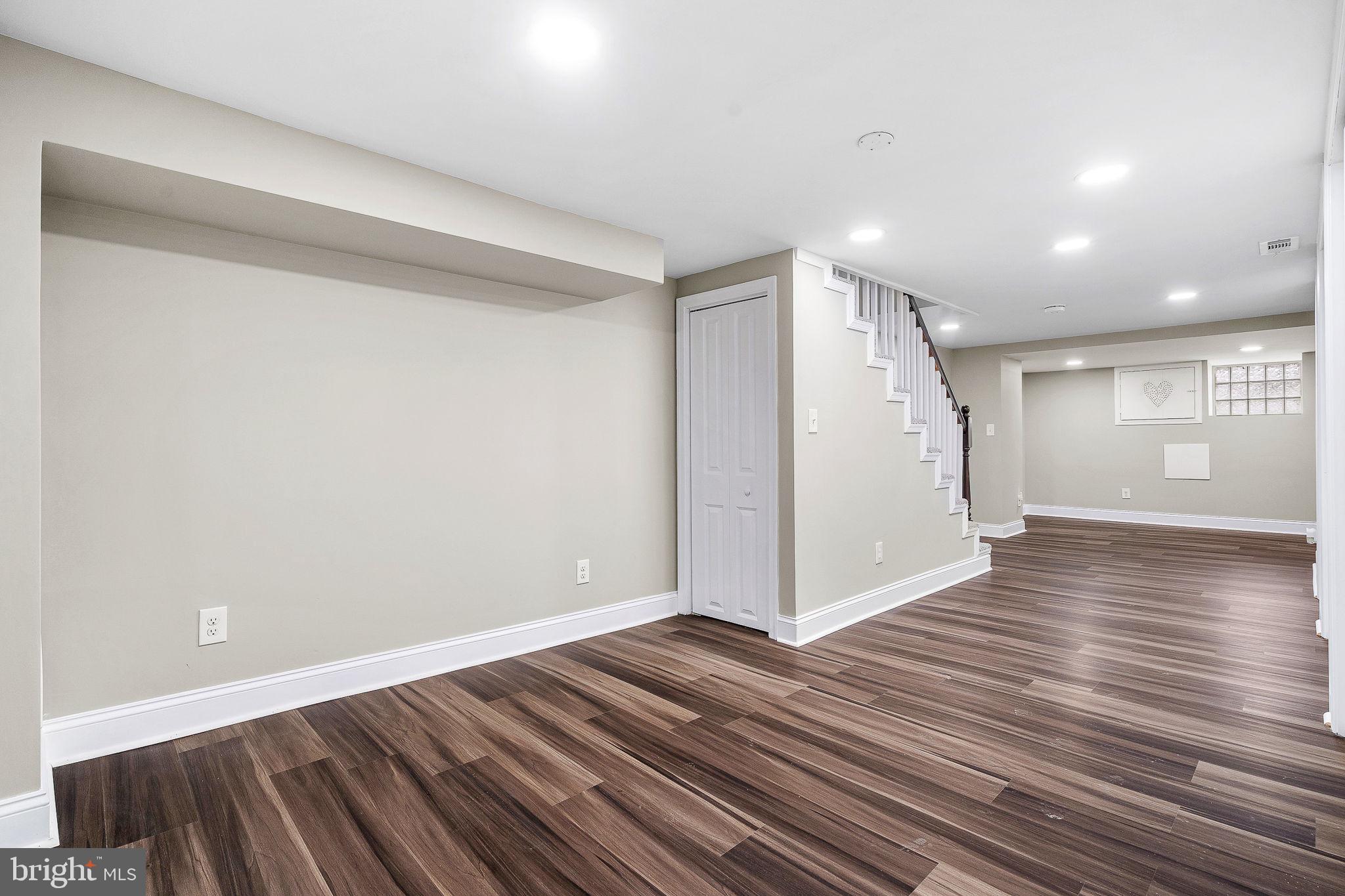 BROADWAY EAST - Residential