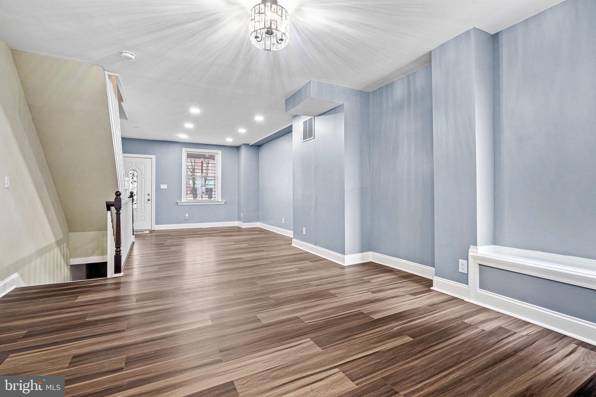 BROADWAY EAST - Residential